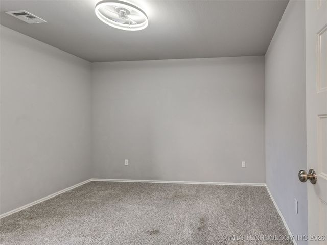 1008 W Missouri Avenue, Claremore, OK 74019