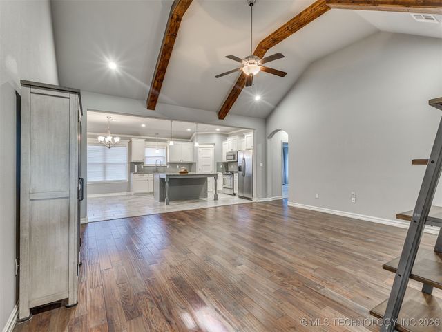 1008 W Missouri Avenue, Claremore, OK 74019