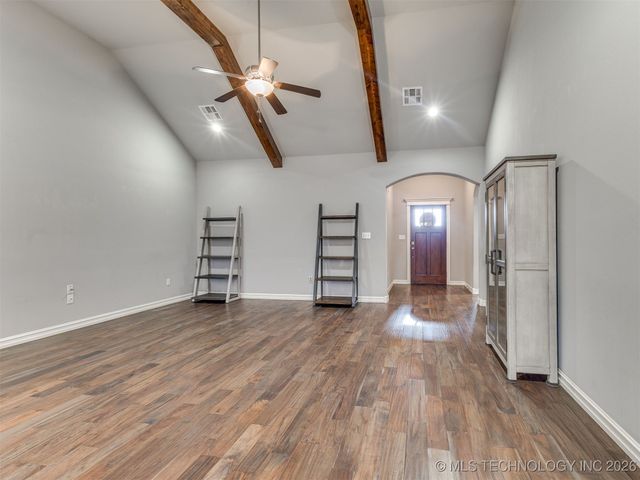 1008 W Missouri Avenue, Claremore, OK 74019