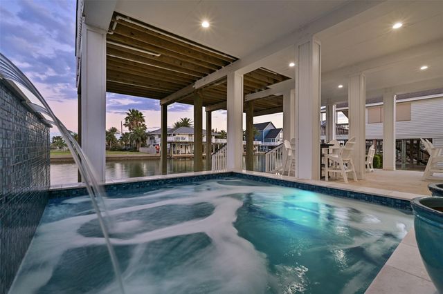16529 Tampico Way, Jamaica Beach, TX 77554