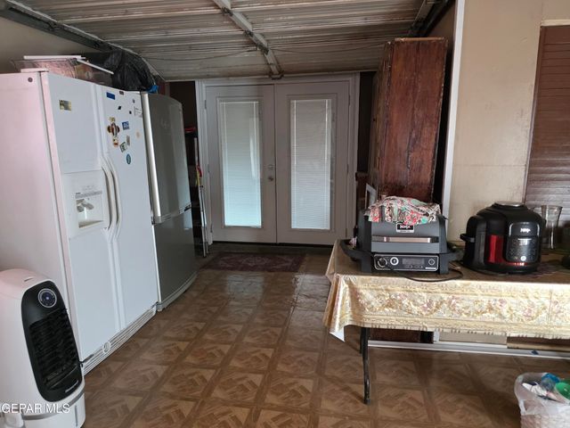 8827 Sunland Road, El Paso, TX 79907