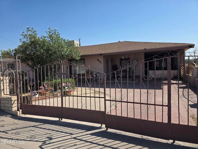 8827 Sunland Road, El Paso, TX 79907