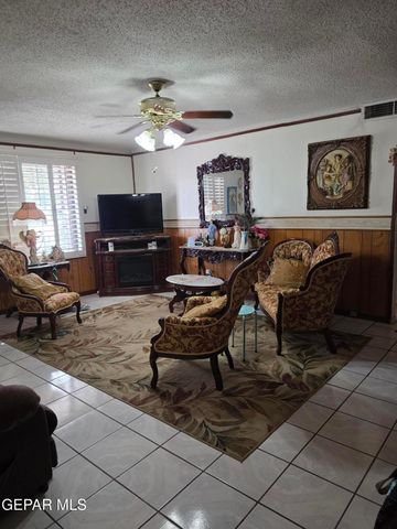 8827 Sunland Road, El Paso, TX 79907