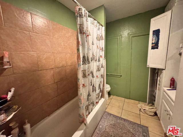 1315 S Westmoreland Avenue, Los Angeles, CA 90006