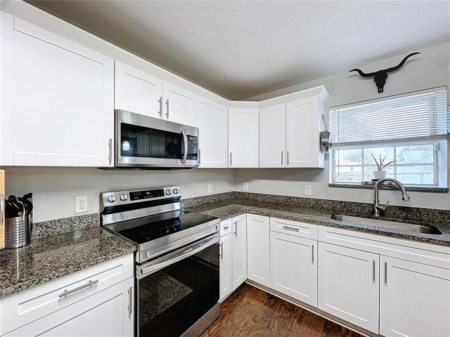 3213 E GENESEE STREET, Tampa, FL 33610
