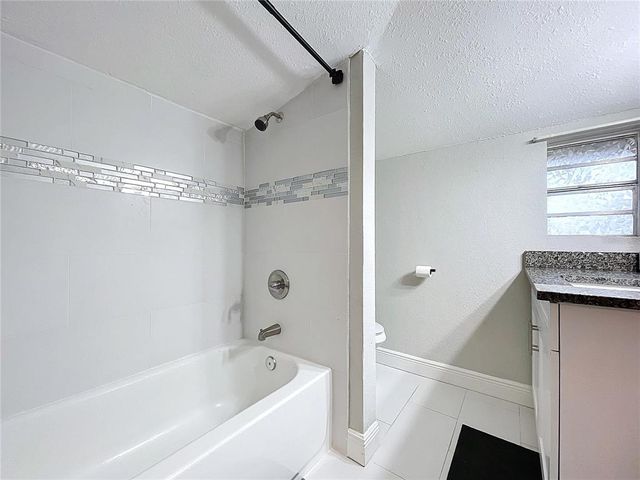 3213 E GENESEE STREET, Tampa, FL 33610