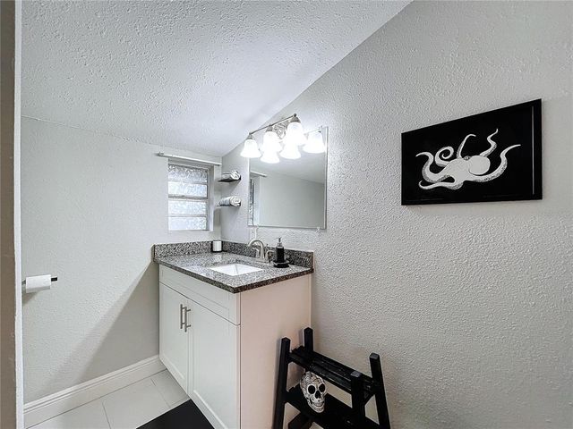 3213 E GENESEE STREET, Tampa, FL 33610