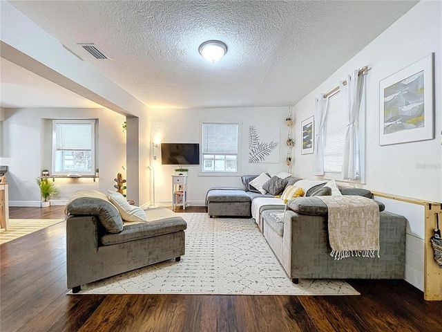 3213 E GENESEE STREET, Tampa, FL 33610