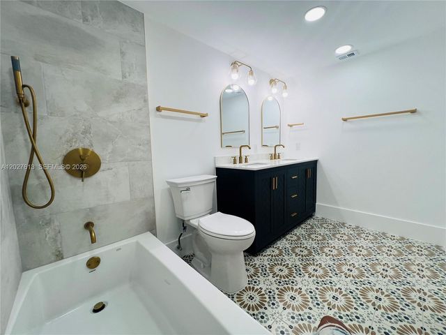 2402 Antigua Circle H1, Coconut Creek, FL 33066