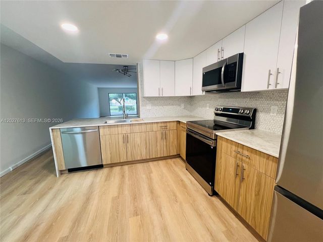 2402 Antigua Circle H1, Coconut Creek, FL 33066