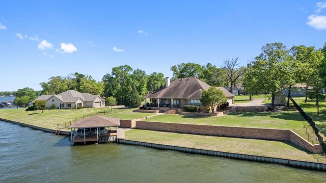 180 Surls Drive, Mabank, TX 75156