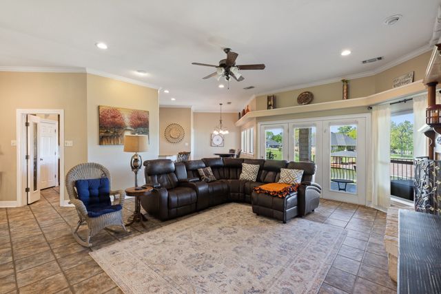 180 Surls Drive, Mabank, TX 75156