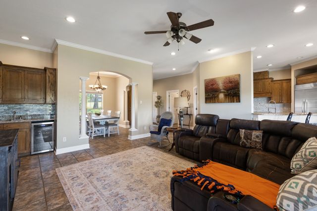 180 Surls Drive, Mabank, TX 75156