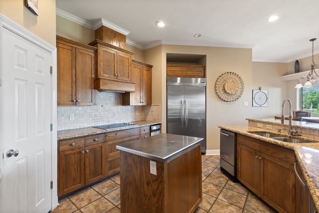 180 Surls Drive, Mabank, TX 75156