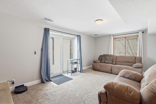 8315 Alta Avenue, Inver Grove Heights, MN 55077