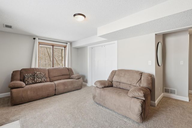 8315 Alta Avenue, Inver Grove Heights, MN 55077