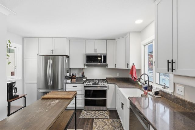 8315 Alta Avenue, Inver Grove Heights, MN 55077