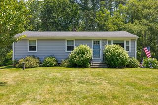 1229 American Legion Hwy, Westport, MA 02790