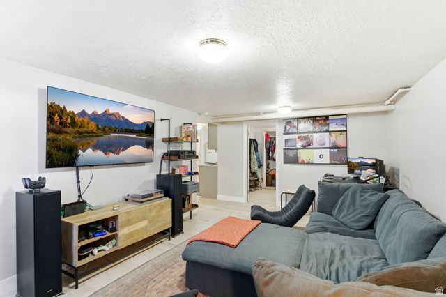 1420 N MAIN ST, Bountiful, UT 84010