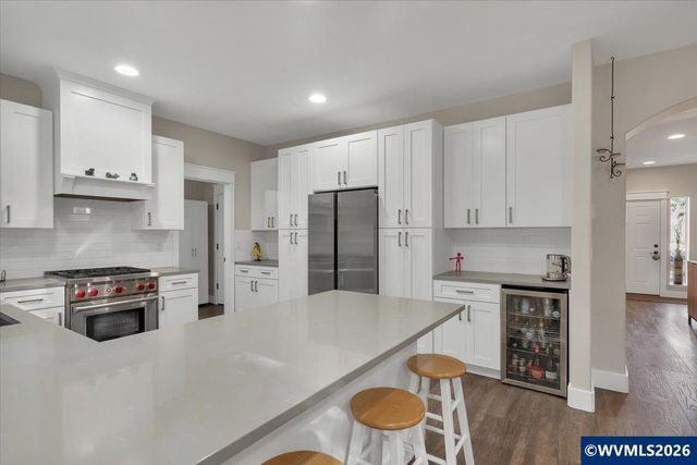 1155 Little John Lp NW, Salem, OR 97304