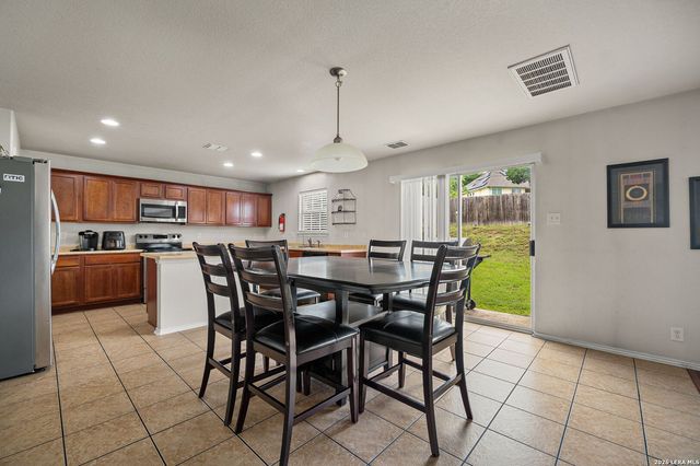 7207 Avery, Live Oak, TX 78233