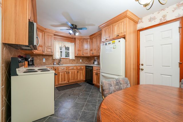 1305 N Country Club Rd, El Dorado, KS 67042