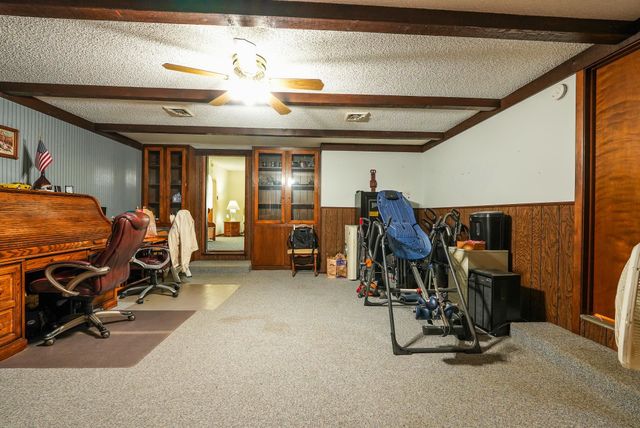 1305 N Country Club Rd, El Dorado, KS 67042