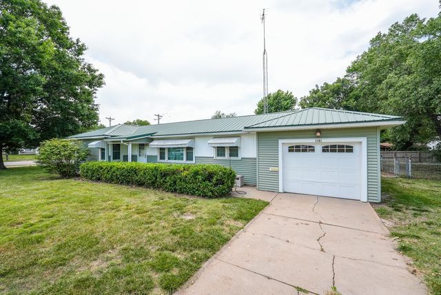 1305 N Country Club Rd, El Dorado, KS 67042