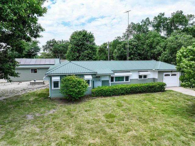 1305 N Country Club Rd, El Dorado, KS 67042