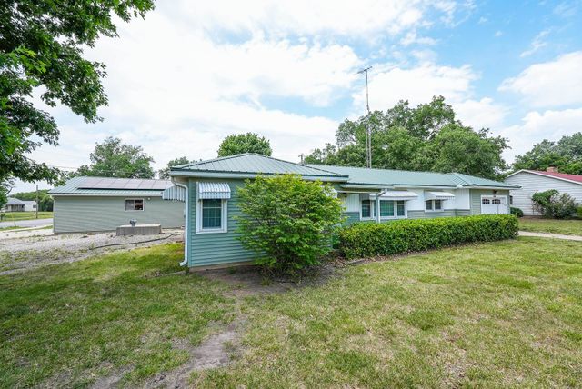 1305 N Country Club Rd, El Dorado, KS 67042