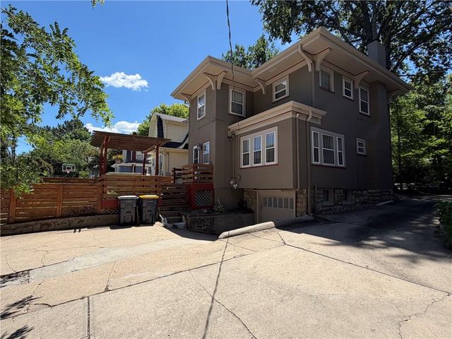 450 W 62nd Terrace, Kansas City, MO 64113