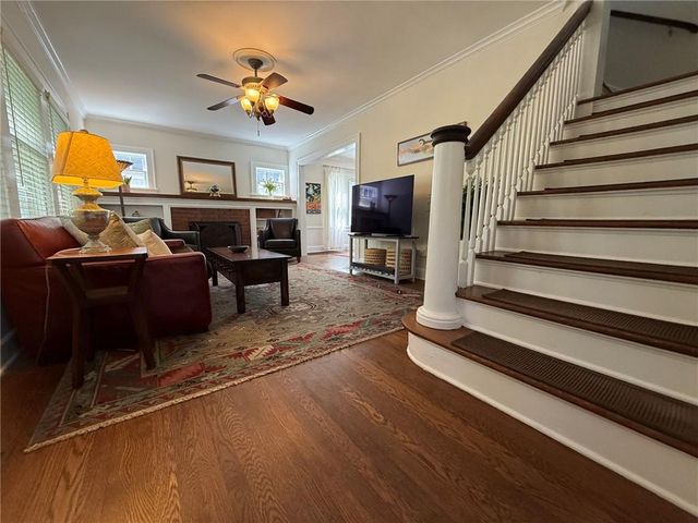 450 W 62nd Terrace, Kansas City, MO 64113