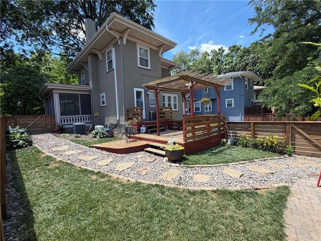 450 W 62nd Terrace, Kansas City, MO 64113