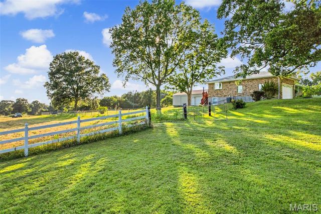 12621 Hyfield Road, De Soto, MO 63020