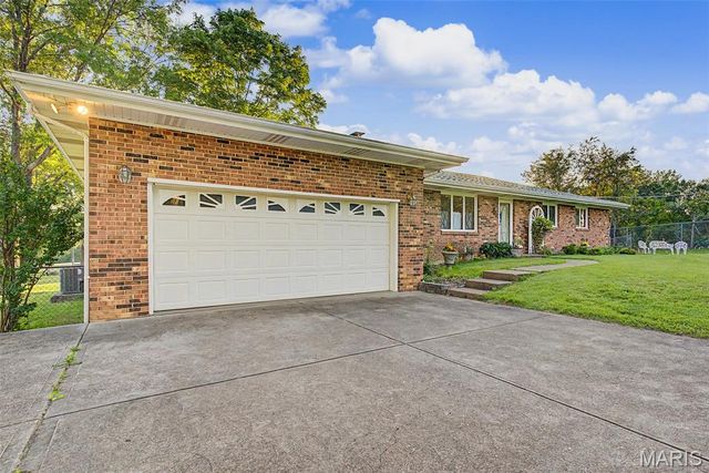 12621 Hyfield Road, De Soto, MO 63020