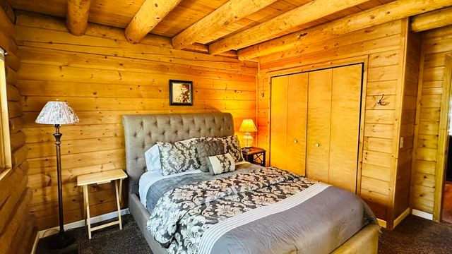 53341 Sherman Drive, Idyllwild, CA 92549