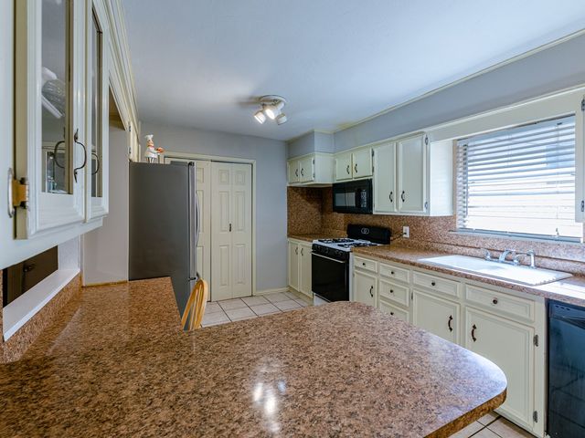 510 N Terrell St, Midland, TX 79701