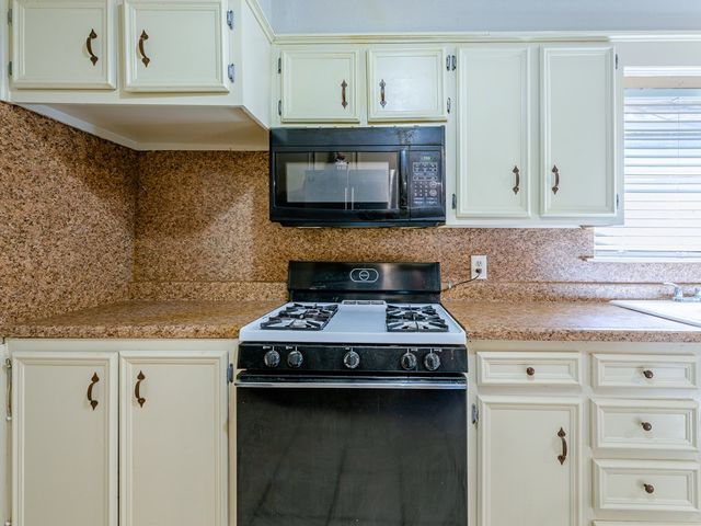 510 N Terrell St, Midland, TX 79701