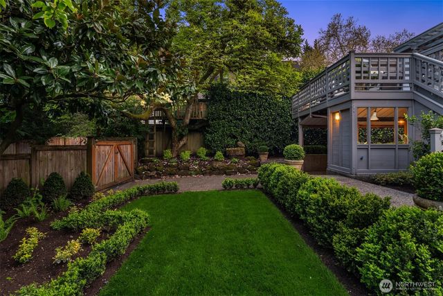1206 37th Avenue E, Seattle, WA 98112