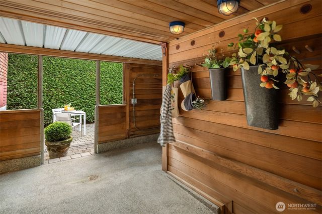 1206 37th Avenue E, Seattle, WA 98112
