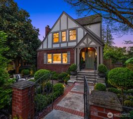 1206 37th Avenue E, Seattle, WA 98112