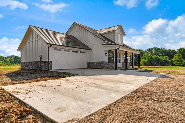 520 PR 14901, Paris, TX 75460