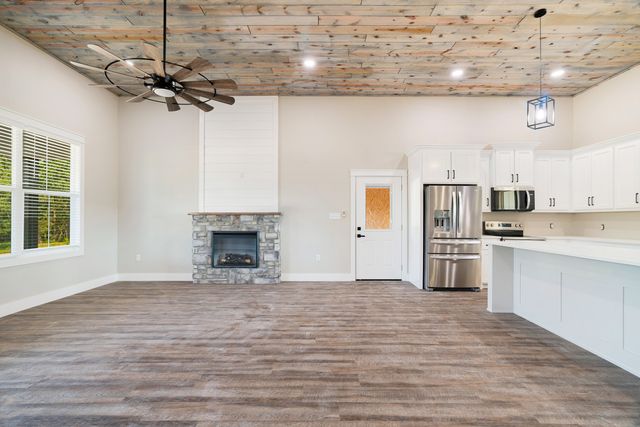 520 PR 14901, Paris, TX 75460