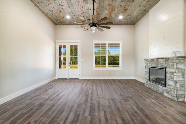 520 PR 14901, Paris, TX 75460