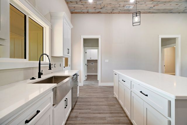 520 PR 14901, Paris, TX 75460