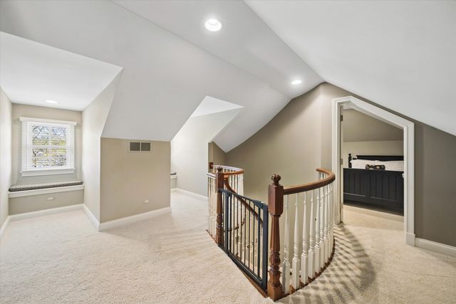 11 S Adams Street, Hinsdale, IL 60521