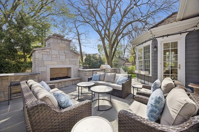 11 S Adams Street, Hinsdale, IL 60521