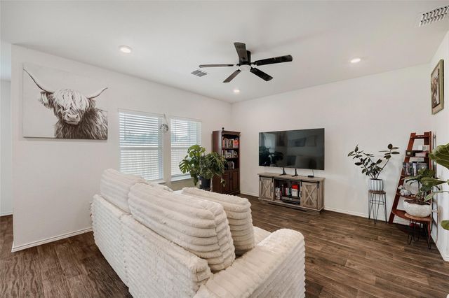 18517 Cremello DR A, Manor, TX 78653