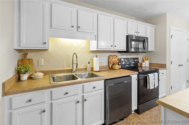 4246 Pete Warner Court, Hope Mills, NC 28348