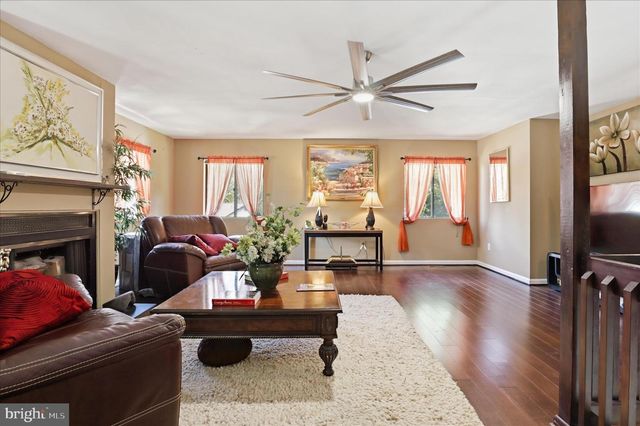 211 KEYES CT, Sterling, VA 20164